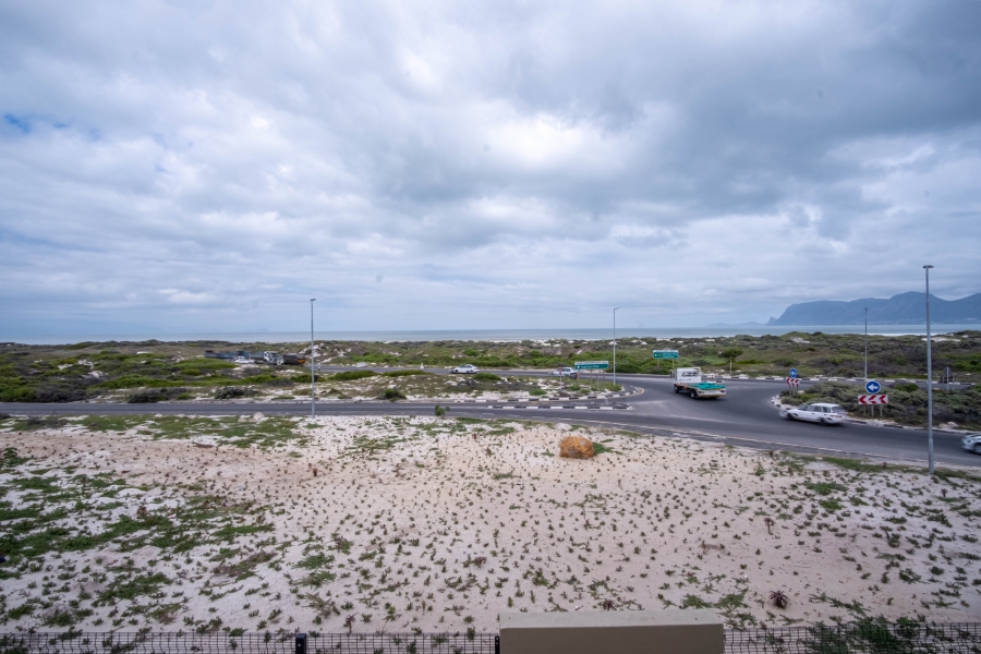 To Let 2 Bedroom Property for Rent in Muizenberg Western Cape